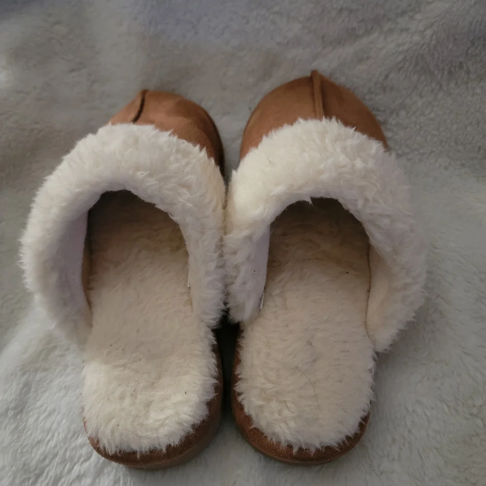 Cozy Brown and Cream Women's Slippers - Picture 2 of 4
